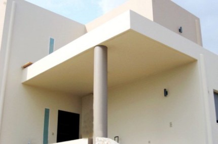 Villa in Aroni